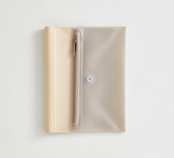 Isshoni. Pen Case + Notebook Cover Pvc A6